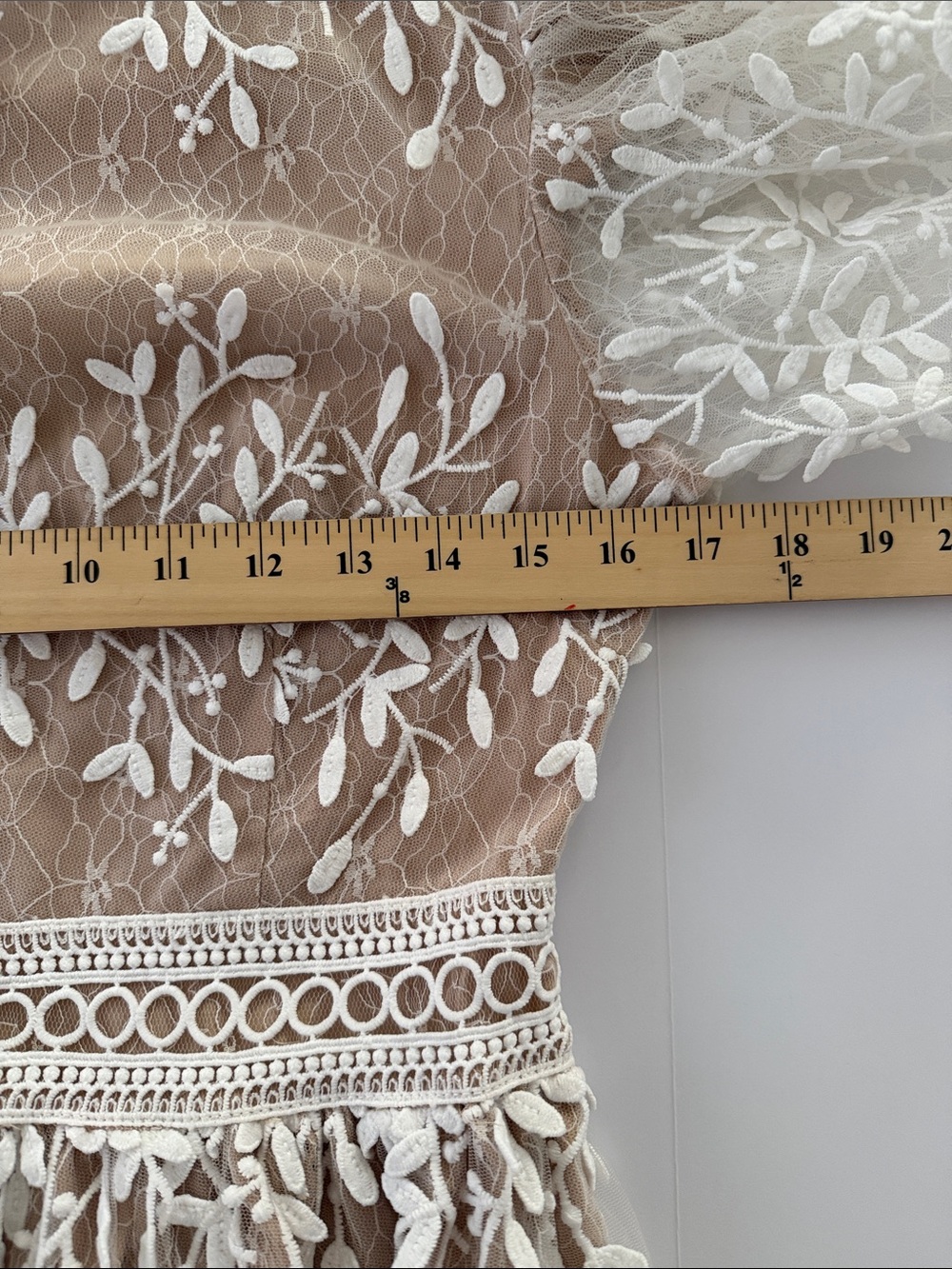 Ivy City Co Nude & White Embroidered Tulle Romantic Cottagecore size Small - Picture 7 of 11